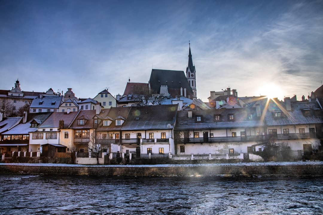kupafoto's tweet photo. ZIMNÍ KRUMLOV III
#CeskyKrumlov #EgonSchiele #naplavka #Vltava #river #worldheritage #UNESCO #view #oldtown #center #tower #church #history #Architecture #blueSky #winter #krumLOVE #SouthBohemia
[○°] #PavelKubes #kupafoto #kupastudio #CanonEOSR #projektKrumlov #december2020 https://t.co/3P227SajBF