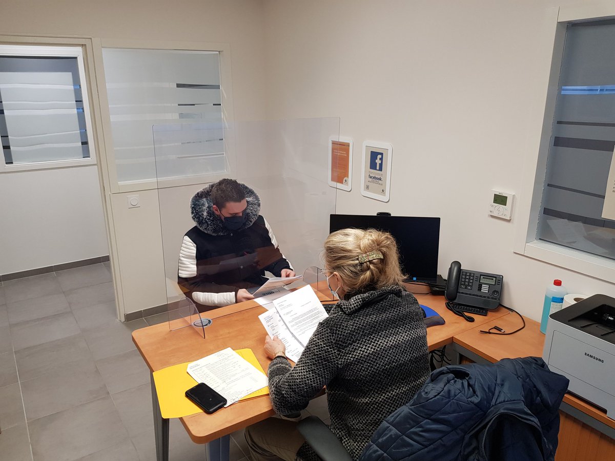 Ça se passe en ce moment à l'agence d'Argenton Sur Creuse, recrutement d'un ouvrier agricole polyvalent #TousMobilisés, <a href="/Eliseverriere/">Elise-Laure VERRIERE</a>, <a href="/IsabellePirot/">Isabelle Pirot</a> @poleemploi_RCVL, #1jeune1solution