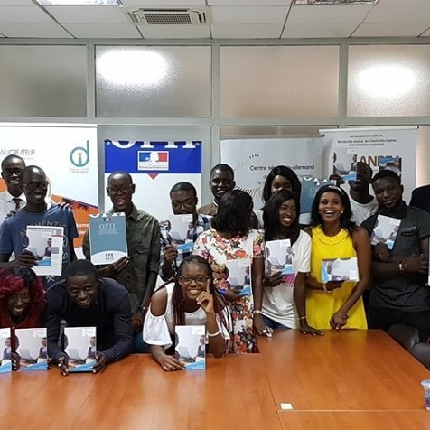 Manucreateur's tweet photo. #Throwback #2019
Merci à nos ambassadeurs, ambassadrices, #Skillers.
#JuryMaster #Concours @sunucvideo édition @DaoudaDIOUF4 DG @insideodc #SonatelAcademy au Centre Sénégalo-Allemand #Anpej #OFII #SenInterim #GIZ #innovdigital #Manucreateur @ofii_senegal @OFII_France https://t.co/CmHakjq1iF