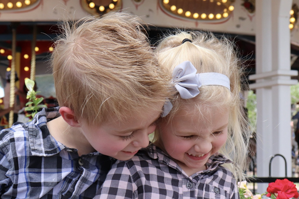 Com #Justitie zet bespreking verder v/ wetsvoorstel dat het recht geeft a/ broers &amp; zussen niet gescheiden te worden en onderling persoonlijke contacten te onderhouden > tinyurl.com/y4ywjkae Live > tinyurl.com/y4vde87n