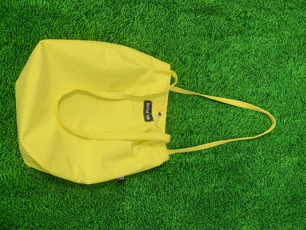 _KingStyles2020's tweet photo. Still Selling out. Delivery in 12hours
Price : 4k for each 
Help repost, my Customer is on your TL.  Thanks 

#ASUU Tunde Ednut 
Rest in Peace  Mo Abudu #davido 
#WelcomeBackCeeC https://t.co/WW6u2GdHN3