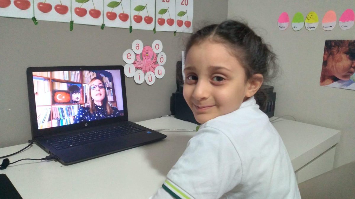 OzgeAltunkanat's tweet photo. Online Yazar Buluşmaları'nda bugün,
1. sınıf öğrencilerimiz, yazar Burcu Bahar ile "Kitap Tırtılı" kitap söyleşisinde buluştu. 📚 @CevizlibagDoga @nazli10er @siyahhan_nurdan @balta1980 https://t.co/s7mOyW7Wcb