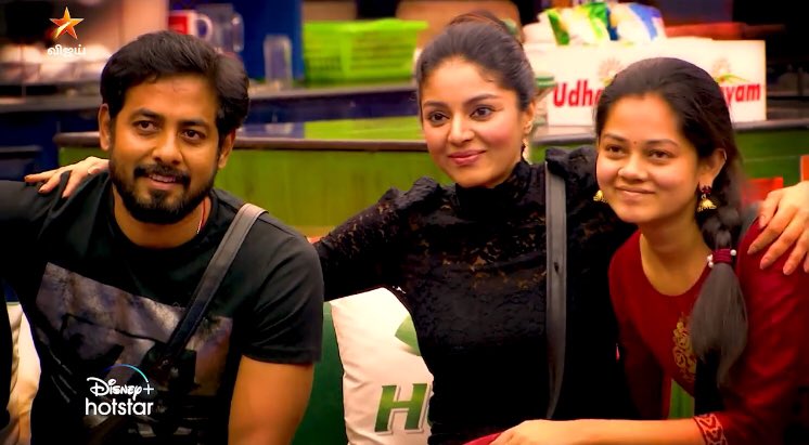BBPFriends20's tweet photo. #Sanam #Aari #Anitha  🔥🔥

intha 3 peroom than deserve to finalist  
 
Bad luck #Anitha &amp; #Sanam velila poitanga 😞
 
But i happy to see this 3 in final week 🥳🥳

#BiggBossTamil4  #BiggBoss4Tamil #BiggBossTamil https://t.co/28am2kh1Rb
