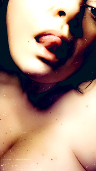 Someone save me or inspire me, otherwise I might convince myself that I&rsquo;m great at taking pictures.  Want<a href="/tag/onlyfans"class="tags"><span>#onlyfans</span></a>