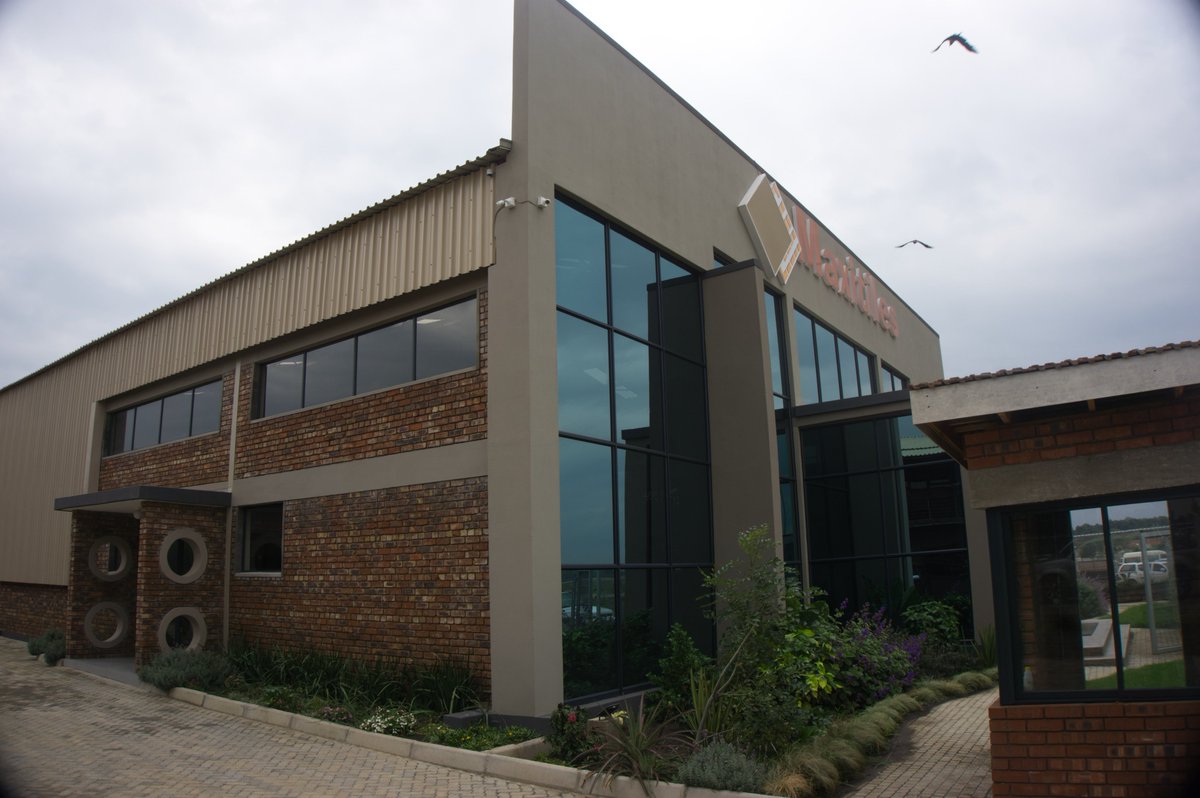 CaastMediaGroup's tweet photo. #SnDMagZim Exciting new Pomona outlet for @Maxitiles.

@ScribanteG 
@LafargeZimbabwe

https://t.co/GPJe8TDk5n https://t.co/yXkGMcKSvQ