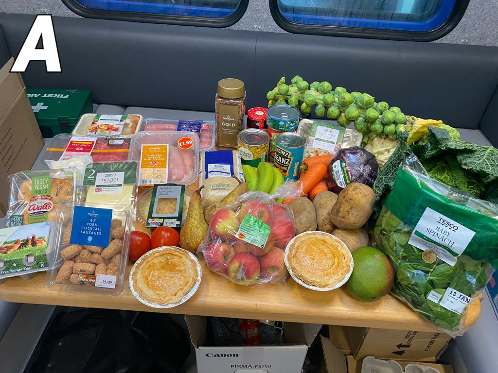 SFoodbanks's tweet image. ⭕ Exhibit A - A typical Mobile Pantry parcel given to our Members at our Pantry in Netherley today. Cost to member £3.50p

⭕ Exhibit B - A typical Government parcel for a School Child for a week. Cost to the Taxpayer £30.00p
Thats why we urge you to sign
petition.parliament.uk/petitions/5628…