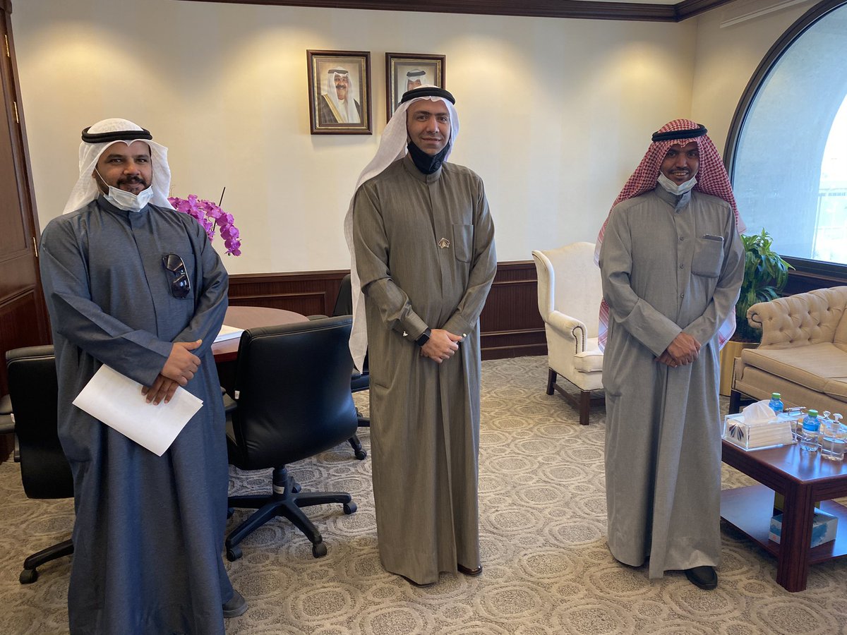 WafraCity's tweet photo. تمت مقابلة نائب المدير العام لإدارة التصميم والتخطيط م.ناصر خريبط حيث صرح انه سيتم طرح عقد البنيه التحتيه للمنطقه الحرفيه في منطقة الوفره السكنيه في شهر 5 القادم علما بأن المنطقه الحرفيه النصف الاول للهيئه العامه للصناعه والنصف الآخر للأسكان 
@pahwgovkw https://t.co/o0Le6FQoj0