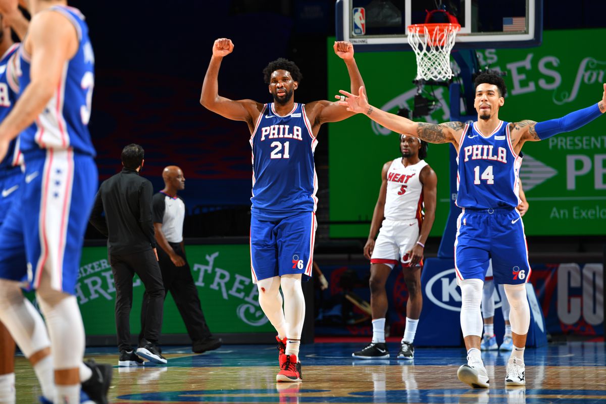 Resultados NBA (12/1/2021)
➡️Heat 134 - 137 76ers
➡️Nuggets 116 - 122 Nets, Campazzo jugo 11 minutos y termino con 6 pts y 1 asi.
➡️Jazz 117 - 87 Cavaliers
➡️Celtics vs Bulls, aplazado por casos de Covid
➡️Lakers 117 - 100 Rockets
➡️Spurs 112 - 102 Thunder https://t.co/0dnFR0mK0H