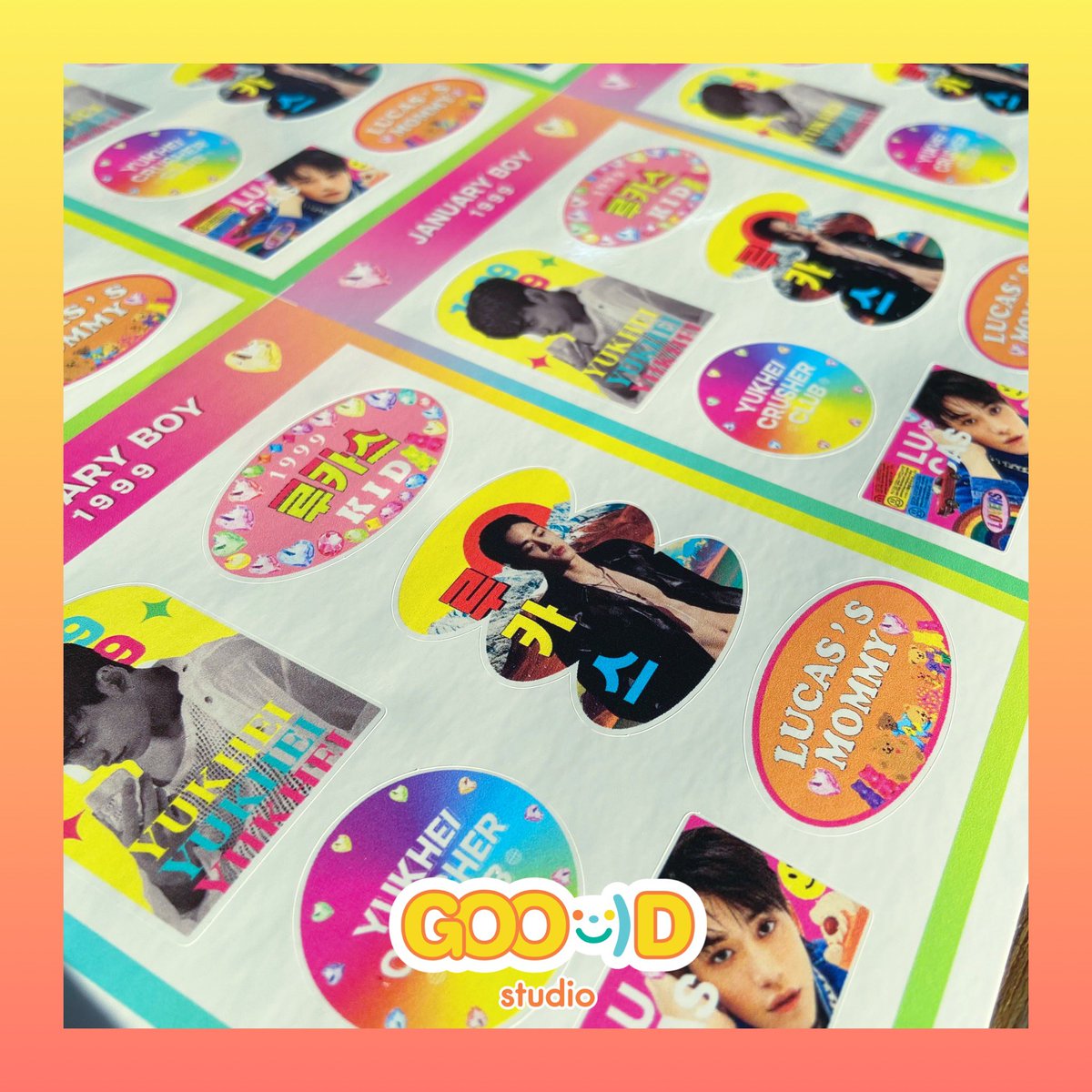 ลูคัสมาแล้วค่า
มัมหมีไม่หัวใจวายหรอคะแบบนี้ 💘💨
.
สสวกลูคัสด้วยนะคะ ลูกค้าออกแบบมาสีสดใสมากๆเลย
.
สำหรับใครยังหาร้านของแจก give away อยู่ ฝากร้านกู๊ดไว้ด้วยนะคะ มีทั้งสติกเกอร์ ไวนิล งานป้ายเกือบทุกอย่างเลย ราคาไม่แพงเลย
.
#GOOodstudio
#HappyLucasDay #ShineBrightLikeLUCAS2021