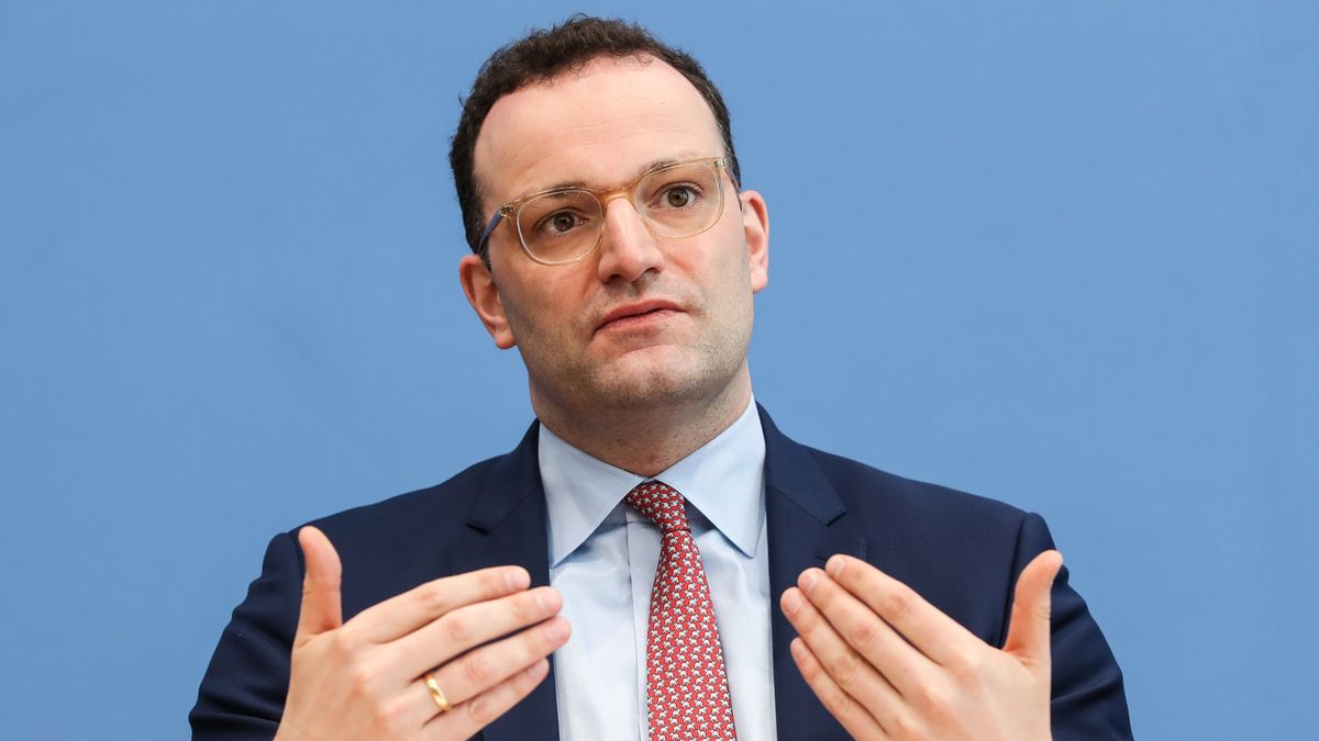 --- Jens Spahn ---40, CDU, from Nordrhein-Westfalen, now Health Minister, Germany's most prominent gay politicianPolitically somewhere between Laschet and MerzStyle: professional but can be abrasiveCould step up if Merz/Laschet/Röttgen were to stumble, alt. to Söder14/25