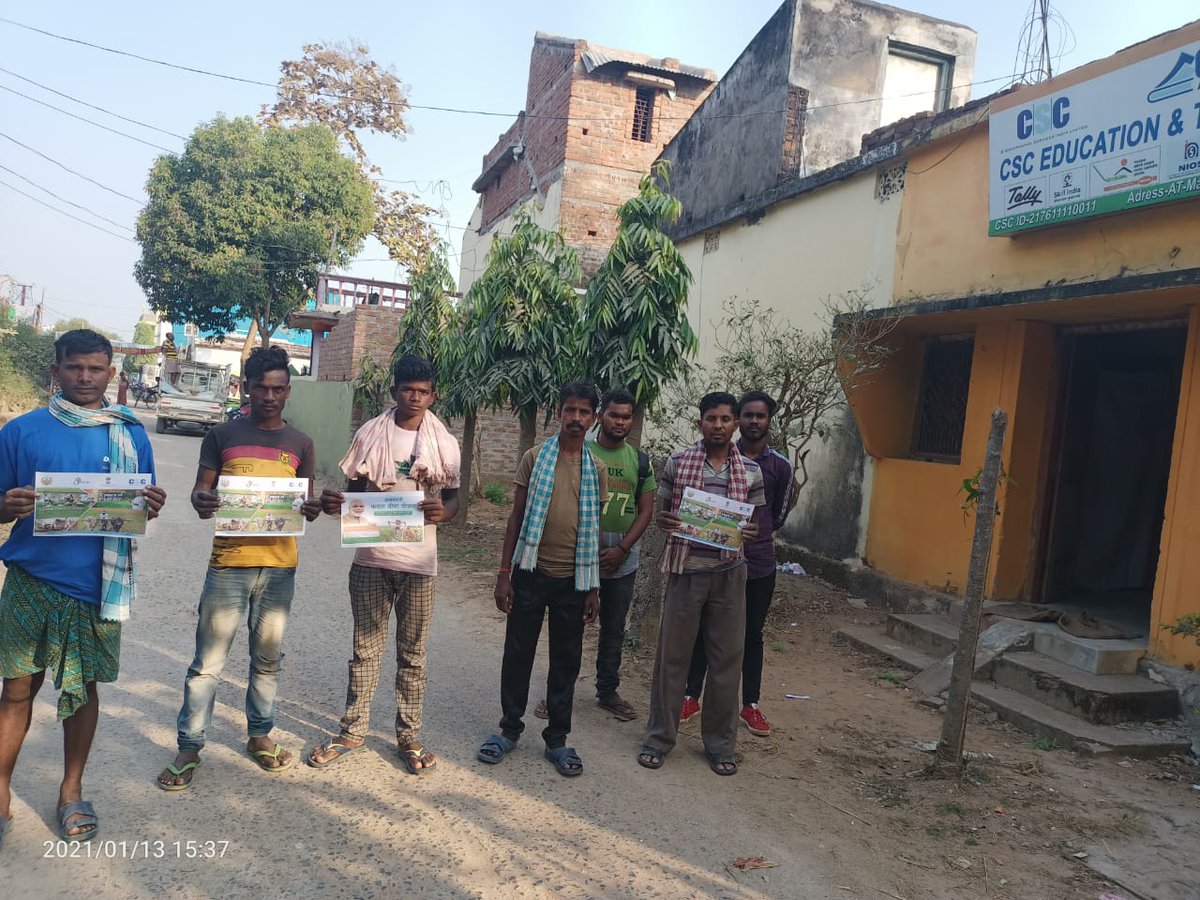 OdishaSpv's tweet photo. Celebrating #5YearsOfPMFBY by CSC VLE Santosh Kumar hati, Boudh,Odisha.
#FasalBima4SafalKisan
@CSCegov_ @dintya15 @SwornaprabhaSi1 @AgriGoI @pmfby @krushibibhag https://t.co/7LPGdXs8qx