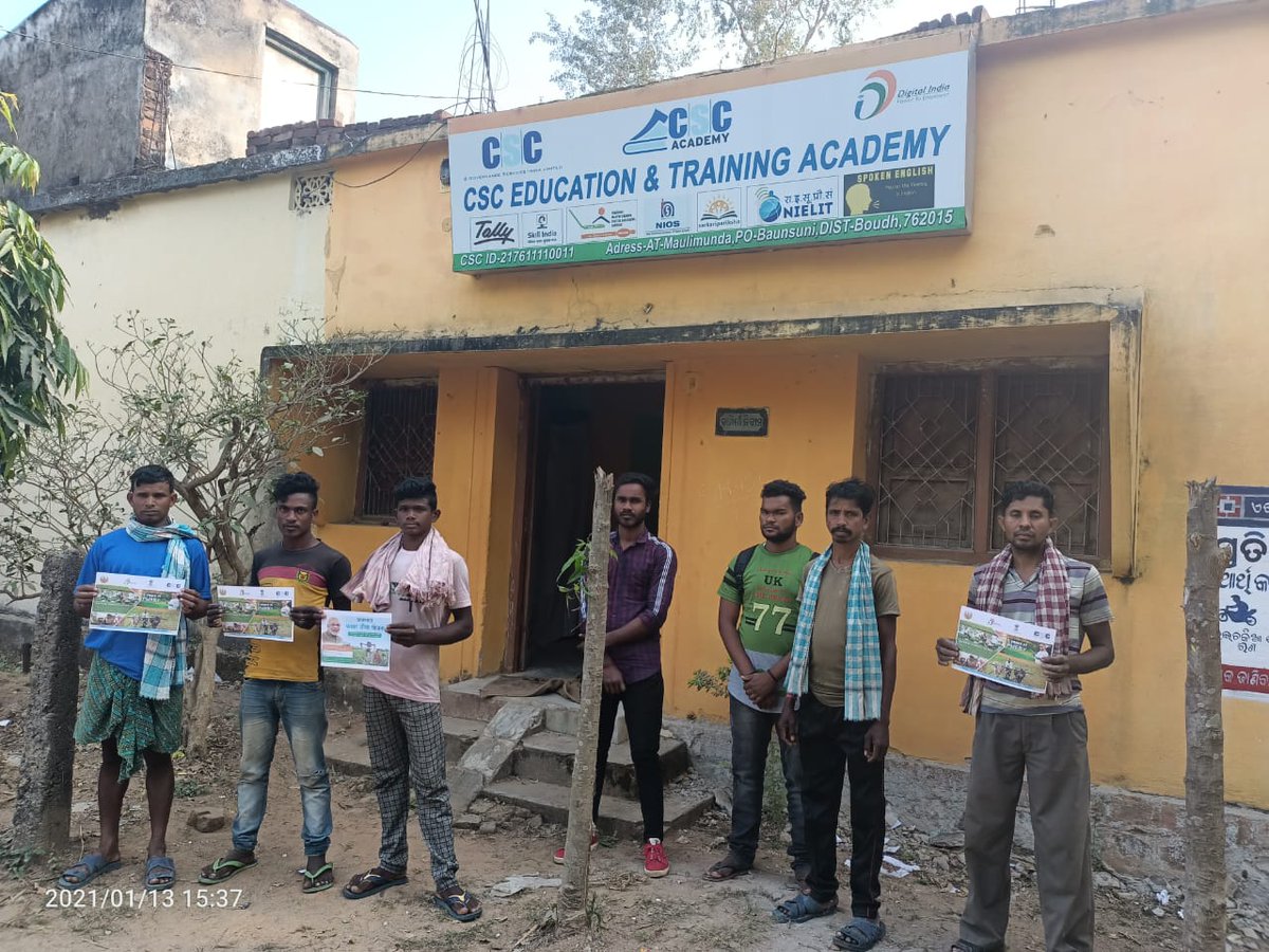 OdishaSpv's tweet photo. Celebrating #5YearsOfPMFBY by CSC VLE Santosh Kumar hati, Boudh,Odisha.
#FasalBima4SafalKisan
@CSCegov_ @dintya15 @SwornaprabhaSi1 @AgriGoI @pmfby @krushibibhag https://t.co/7LPGdXs8qx