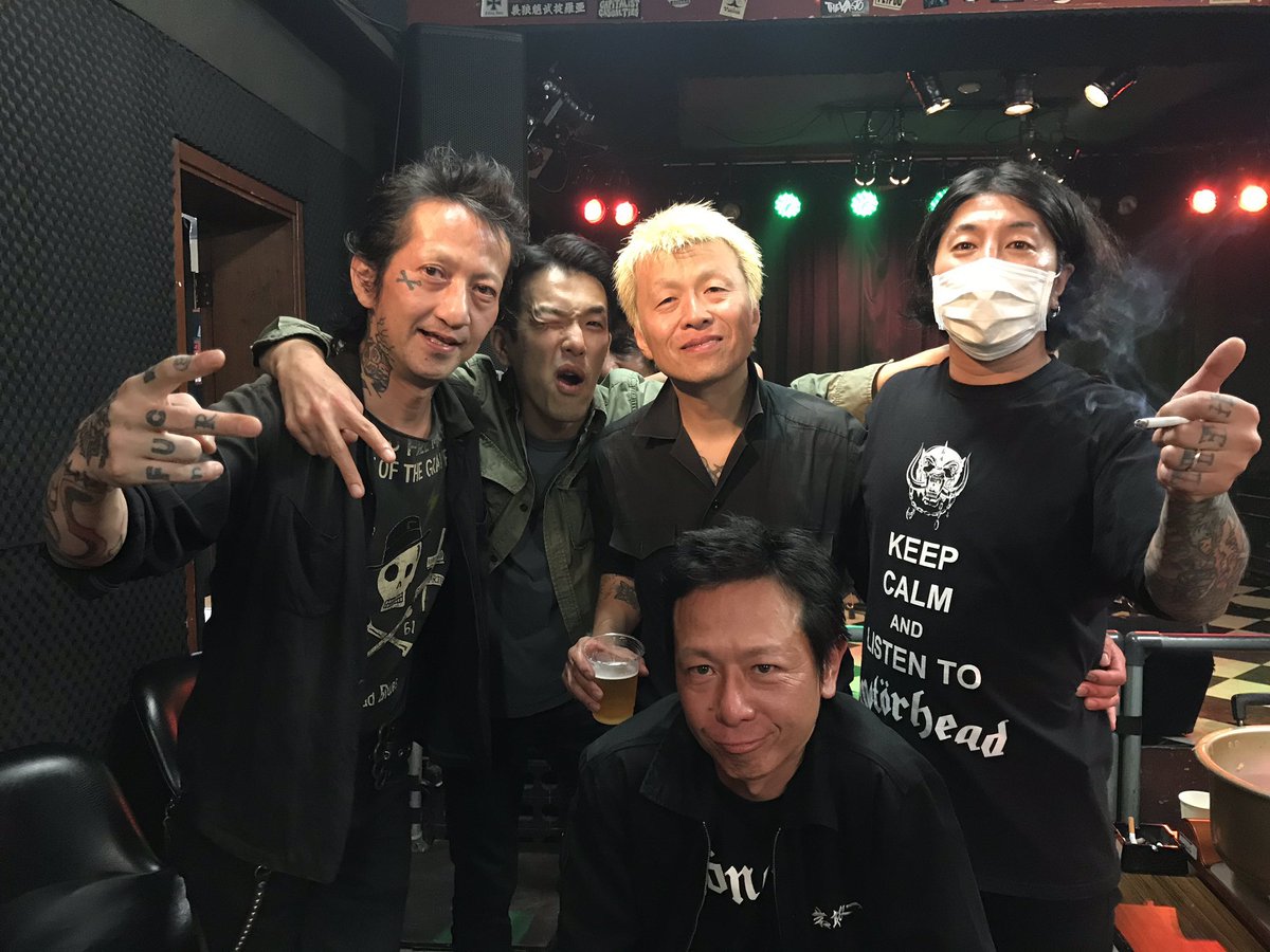 つーか今気付いたけど、NAKED YEGGSに加入して去年で10年目だった。今年11年目。 人生の中で一番長くやっているバンドになった！  いつも来てくれるお客さん、遠くのバンド友達、そしてメンバー、本当いつもありがとう⚡️, image size:1200x900