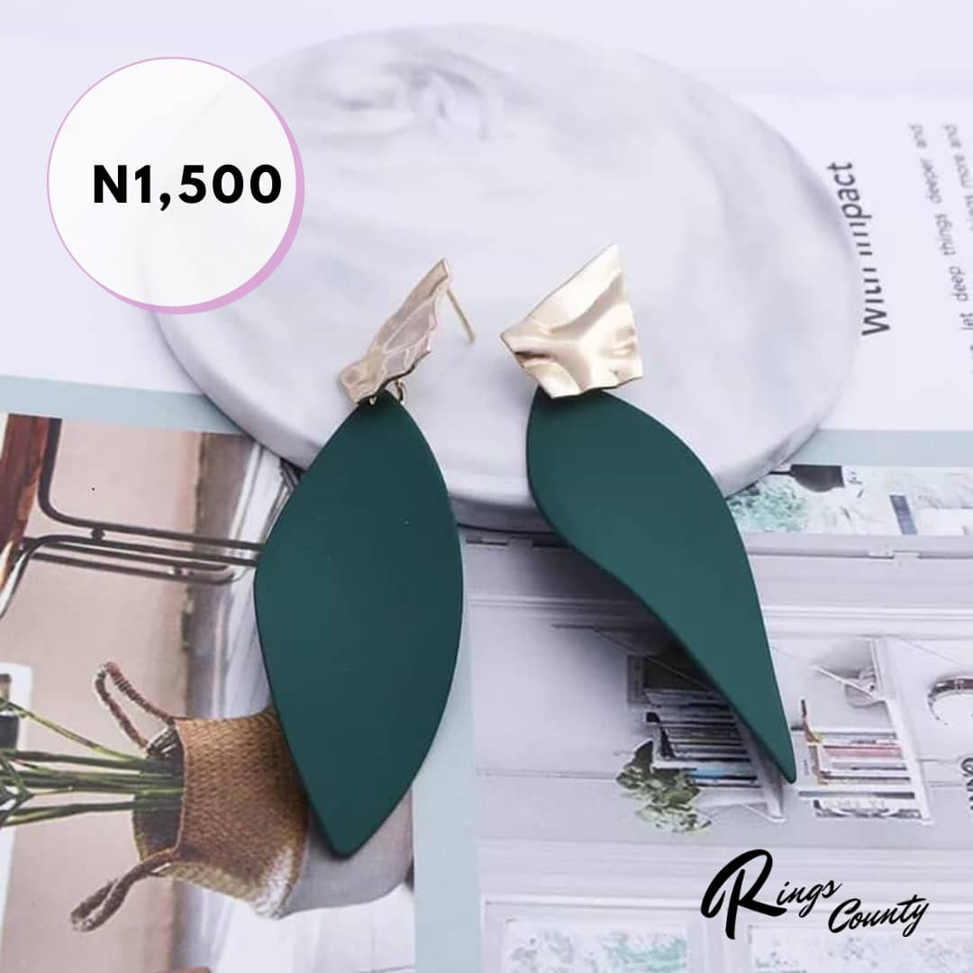 Conf_Assist's tweet photo. Browse through our gorgeous collections of Earrings. You will definitely like what you see.

#ringscounty #earrings #WelcomeBackCeeC #davido #tundeednut https://t.co/D2gWeOrGdY