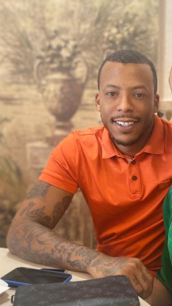 VirutasF1's tweet image. Este hijo de la gran puta ha arrojado ácido sulfúrico a dos chicas en un pueblo de Málaga. Las dos están en el hospital. Tiene siete órdenes de detención, ahora ocho. Si le ves, avisa al 091. Si lees esto y no te estremeces, no te quiero en mi timeline diariosur.es/sucesos/sospec…