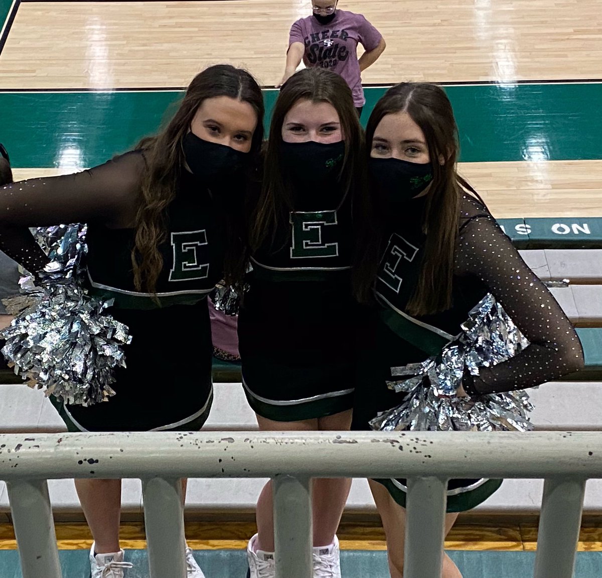 SFWolvesPom's tweet photo. We 💚🐺basketball https://t.co/niIdhYQvgZ