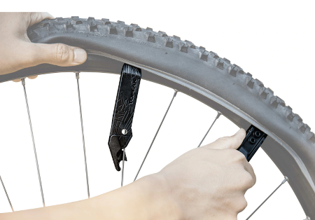 CholloTriatlon's tweet photo. Multiherramineta ligera Topeak que sirve como desmontable y como separa eslabones.
Está a 10,10€ con envío desde España.
➡️https://t.co/HbnL2YAkc9
#Ciclismo | #CholloAli https://t.co/etOM0pm72s