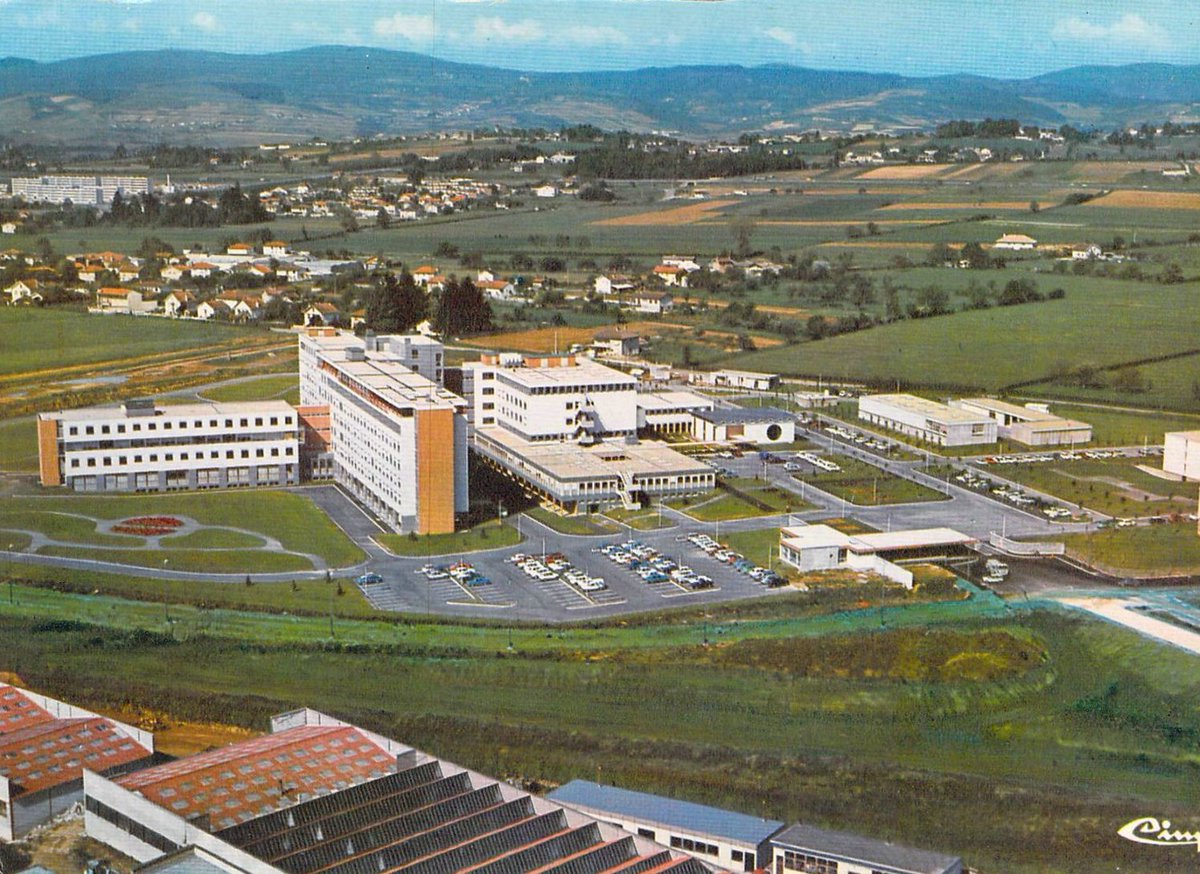 Memoire2cite's tweet photo. 71 Mâcon - Centre Hospitalier CHU Arch MM Petit et Raoul Leguet https://t.co/gzdA1MAqsR