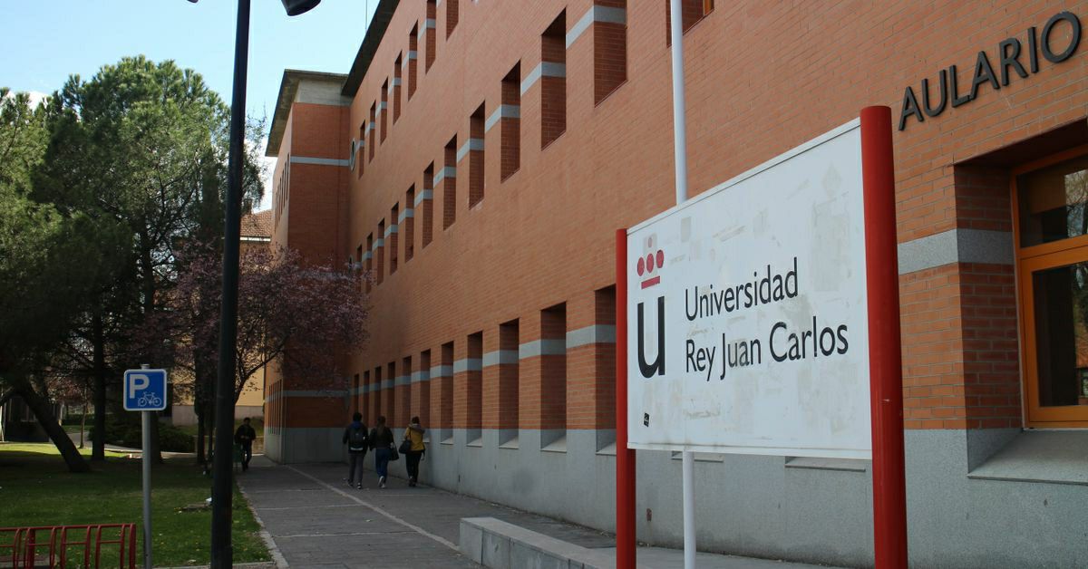 El alumnado y el profesorado de la URJC estan luchando para que los exámenes sean online, ya que, a pesar de que todo el curso lo hayan pasado a remoto, pretenden que vayan a las aulas con otras 80 personas como si no hubiera #COVID19, necesitamos responsabilidad
#URJCobarde