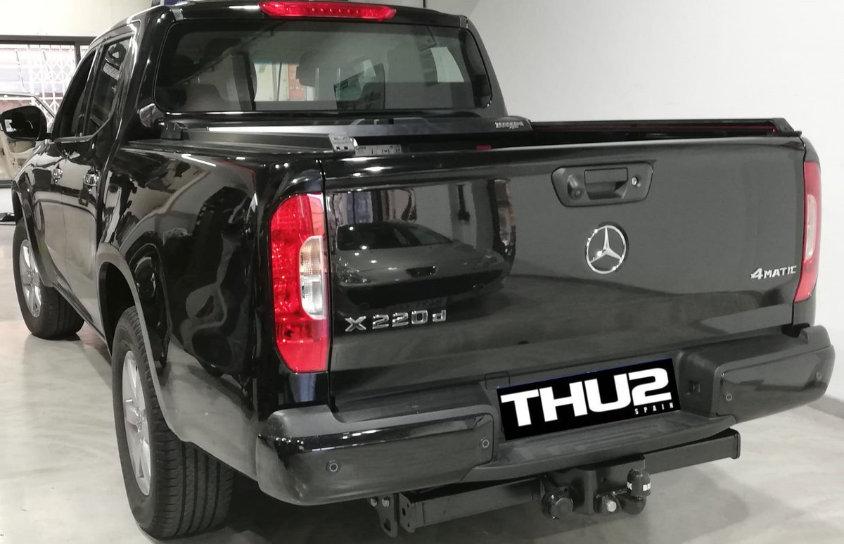 Thu2Spain's tweet photo. Instalación de enganche de remolque en
Mercedes Clase X. Este vehículo comparte plataforma
con la Nissan Navara.
#Thu2 #boladeremolque #portabicicletas #enganches
#barrasDeTecho #cofres #portaequipajes #Thule #Brink
#mercedesbenz #mercedesclasex #Nissan
#nissannavara https://t.co/2ArEfhwCLh