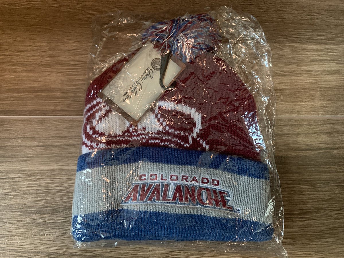 Eurolanche's tweet photo. Free giveaway! We will send this Avalanche hat to one of our followers after tonight’s game. RT this tweet and follow us. We are on a way to 4000 followers! #GoAvsGo https://t.co/0XrOrNt1dv