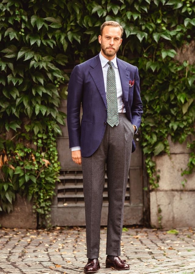 One of the first things I teach my clients is that, irrespective of your style archetype, beginners tend to overemphasize pattern, and color. Experts will lean more on texture, fit, and quality.