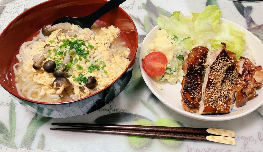 ポチごろう 晩ご飯 かき玉うどん オーブン照り焼きチキン 娘が熱下がらず うどんなら喉に優しいからしてみたけど食べてくれず ᾥ とりあえず 卵かけご飯食べてもらった W で 寝かしつけてたら一緒に寝てた笑 手料理 おうちごはん 晩ご飯 ポチごろう 晩ご飯 かき玉うどん オーブン照り焼きチキン 娘が熱下がらず うどんなら喉に優しいからしてみたけど食べてくれず ᾥ とりあえず 卵かけご飯食べてもらった W で 寝かしつけてたら一緒に寝てた笑 手料理 おうちごはん 晩ご飯