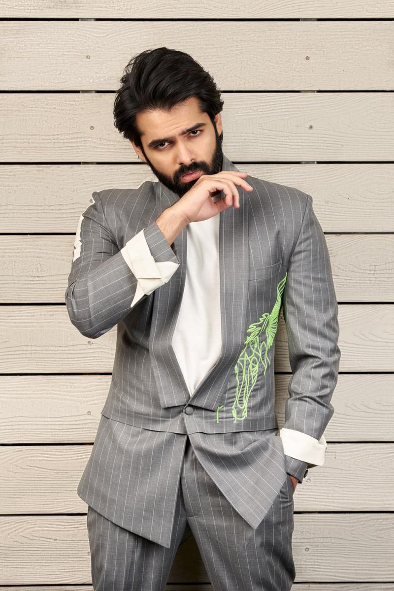 SR_sayz's tweet photo. @ramsayz always best at his styling πππ»β€
Still can't get over this look from yesterday's event πππ
Here are few more pics to steal our heartsππ #Love #RAmPOthineni
#REDonJan14th #RedFromTomorrowππ₯ https://t.co/WlQitLsqcg