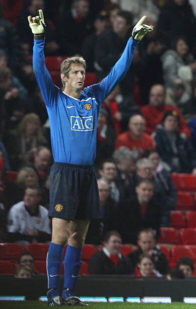 08/02  1-0 c. West Ham 13e match (1212 min). Record britannique de Clark (1971) battu 18/02  3-0 c. Fulham 14e matchs (1302 min). Record mondial de Buljubasich (2005) battu La série 14 matchs sans encaisser prendra fin lors de la victoire 2-1 contre Newcastle.