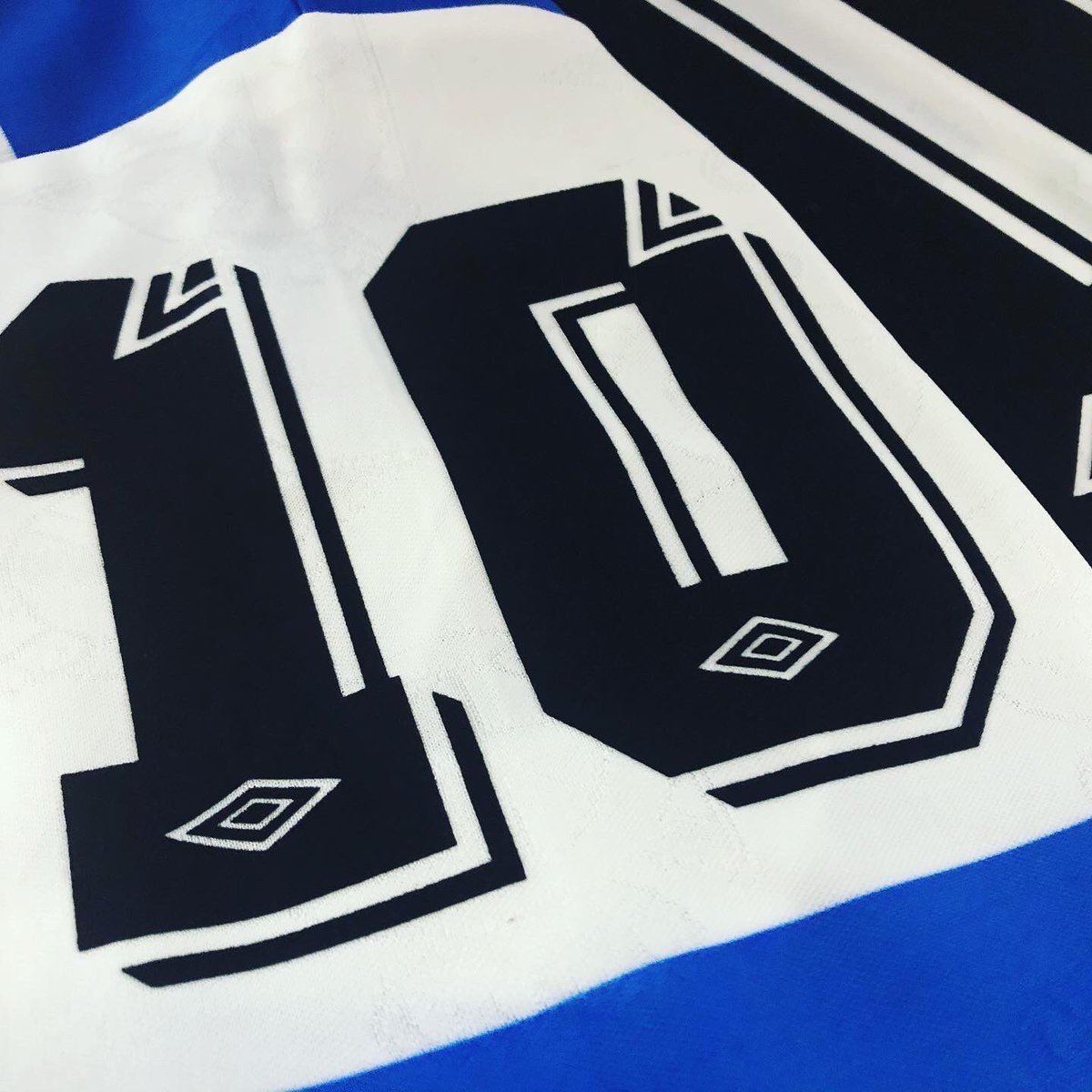 Ftprint3's tweet photo. Deportivo x Umbro x FútPrint = 6 Shirt Numbers.
We love sleeve numbers. That is all.
#fútprint #shirtprintingservice #shirtprinting #deportivo #deportivolacoruña #depor #fran10 #umbro #sleevenumbering https://t.co/6BWiBmdLjU