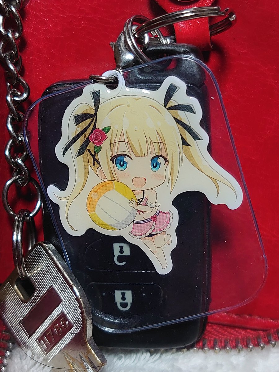 スナイパーシリウス Doaフェスで買ったマリーのメタルチャームが黄ばんできたんだが これ落とし方とかある 大事に保護ケースまで付けてたのにな Doa6 マリーローズ T Co 2hslcrfl95 Twitter