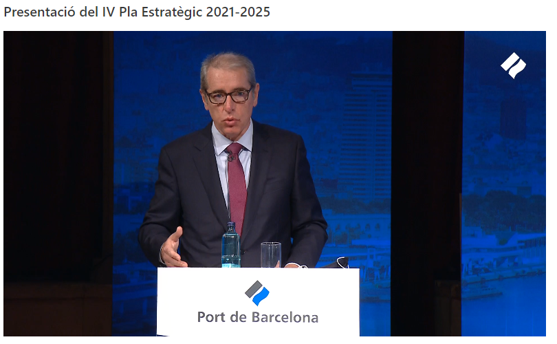 ZALportBCN's tweet photo. "La #logística es un fet diferencial del #PortBcn que aporta valor afegit a la mercaderia i ocupació. Per aquesta raó, la #ZALPort ha de seguir creixent utilitzant els espais disponibles prop del port." @JA_Carbonell a la presentació del Pla Estratègic 21-25 del @portdebarcelona https://t.co/yXd9GvtseF