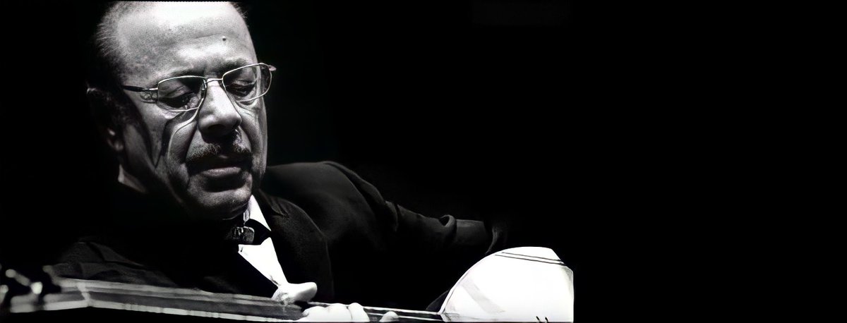 Özledim... Güzelliğine bakıp bir sigara yakmayı özledim. Sigaranın bana benim sana yanışımı özledim. Birdaha gelmeyecek o günler ama özledim işte.. 🥀