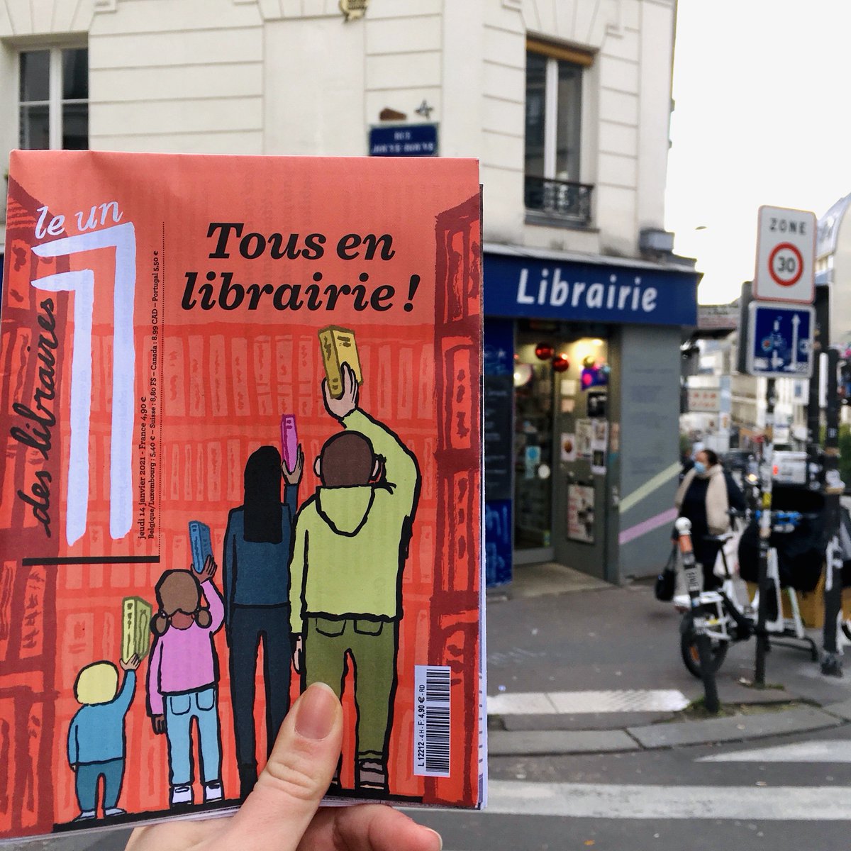 Le1hebdo's tweet photo. ✍️🆕 2020 ne fut pour personne un long fleuve tranquille, y compris pour les librairies. Ce nouveau 1 des libraires se penche justement sur la profession. Découvrez aussi une 2e feuille consacrée à Proust.

En kiosque et librairie Dès aujourd'hui, et sur https://t.co/4W5lsEHg7Q https://t.co/4nrZLioKaw