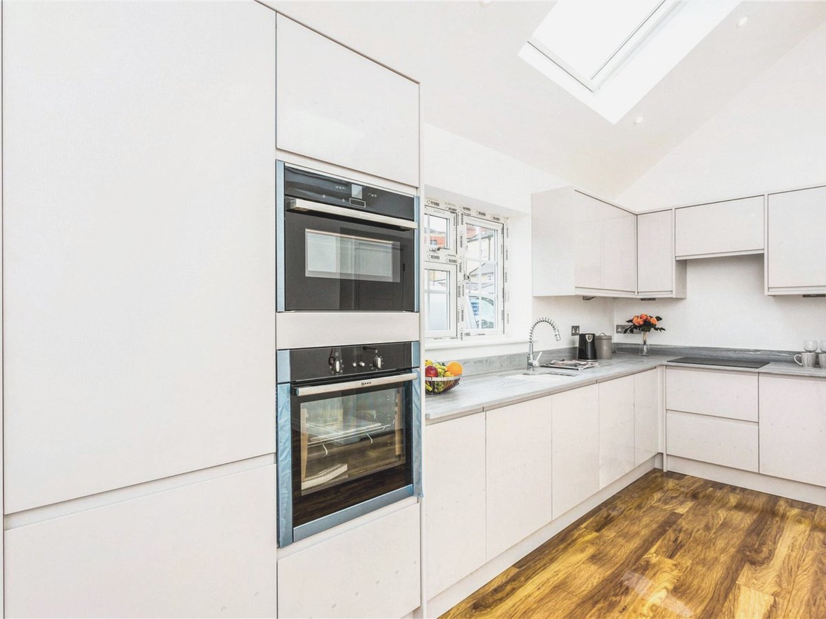 FormedAD's tweet image. What are good qualities in a kitchen design for you personally? Which are the most essential kitchen features you couldn't live without? Let us know in the comments!🚰

#kitchendesign #kitchenfeatures #interiordesign #londonarchitect #chiswickarchitect #homeowner #homeimprovement