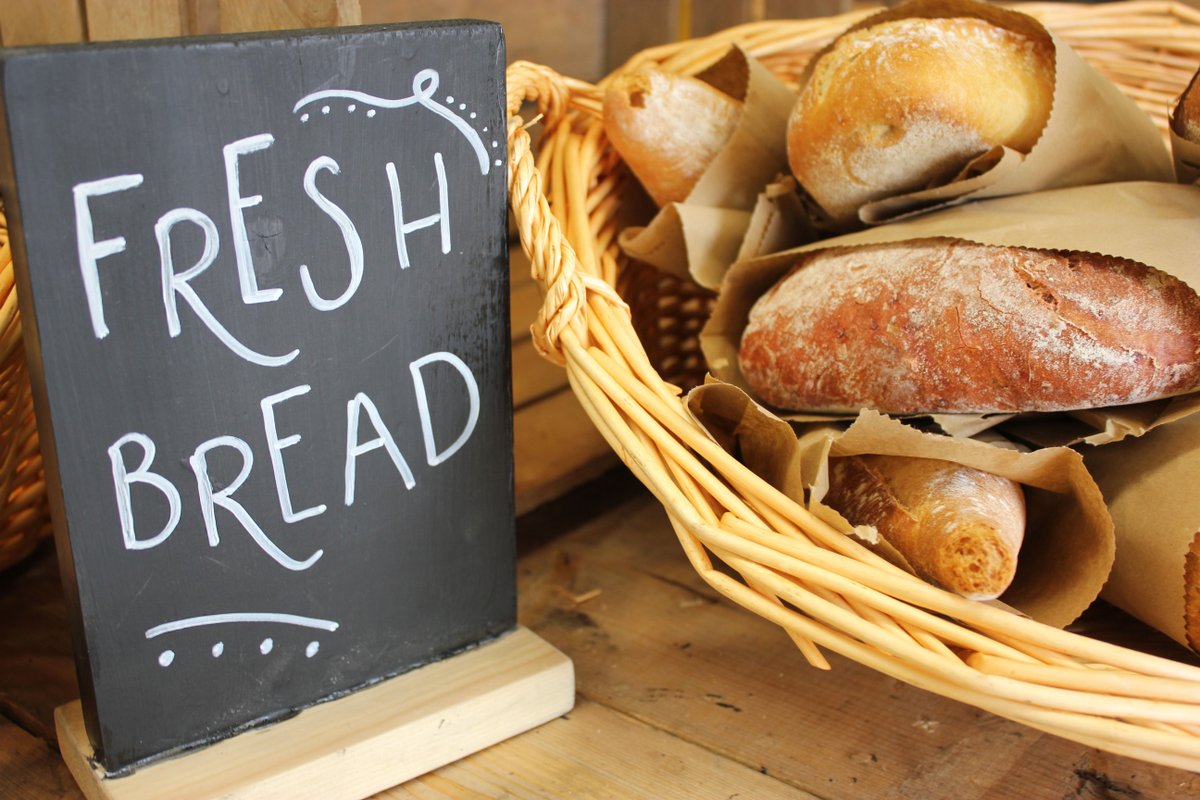 Noahs_Ark_Zoo's tweet photo. Our Farm Shop remains open selling a range of fruit & veggies, meat, cheese, pasta, flour and yummy treats with takeaway hot drinks and snacks. 😋 #essentialshop #sustainable #farmshop https://t.co/RbEFXCUKn6