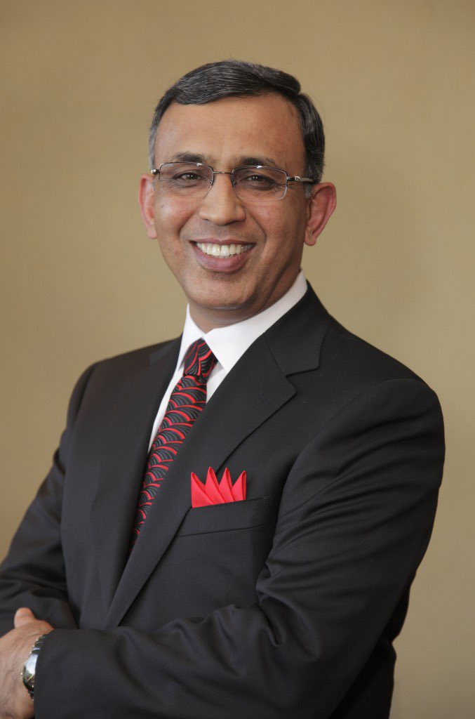 _SJPeace_'s tweet photo. While white politicians debated on whether or not healthcare should be given to every American as a Human Right,

This Pakistani Muslim Doctor in Arkansa wiped out $650,000 worth of debt from 200 of his cancer patients 

His name is Dr. Omar Atiq

He is a HERO! 

KNOW HIS NAME https://t.co/RIhL9A6lSz