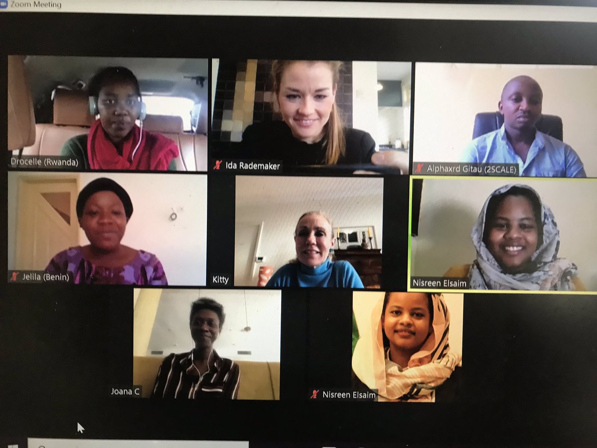 IdaRademaker's tweet photo. MFA @KittyvdHeijden talks with YEPers @AbenaPomChemel @kawini11 @unexpctedfarmer @jelilablalogoe about CAS priorities from a youth perspective.

These include: Tailored interventions, create ownership, and involve all Actors.
@NisreenElsaim 
@yepprogrammes 
#AdaptationSummit https://t.co/etDjH3gLHd