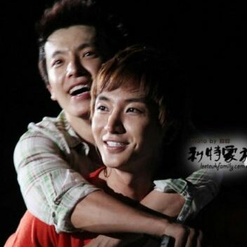 Leeteuk said that Donghae is like painful fingers (if Donghae gets hurt then he is hurt too)