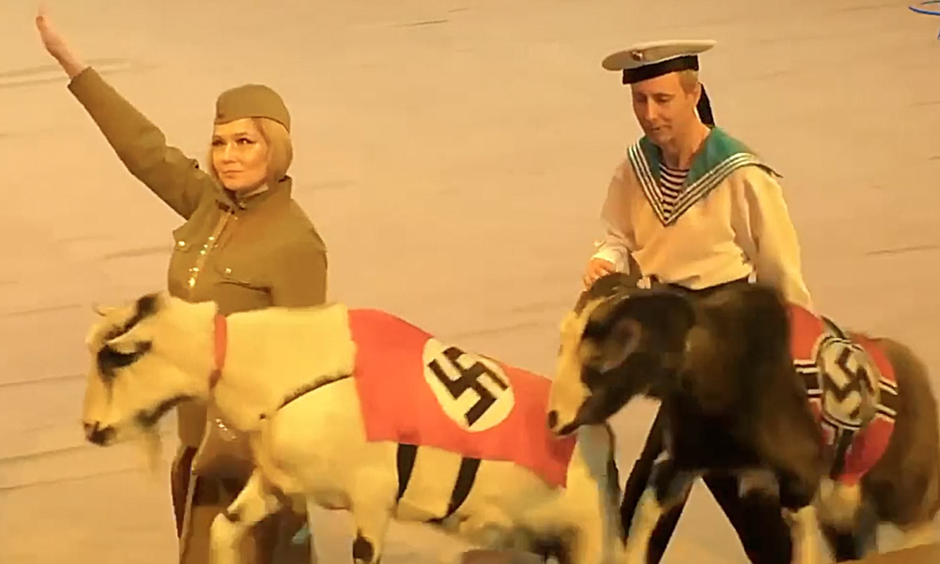 ErnKixKW8AIEUhR?format=jpg&name=large