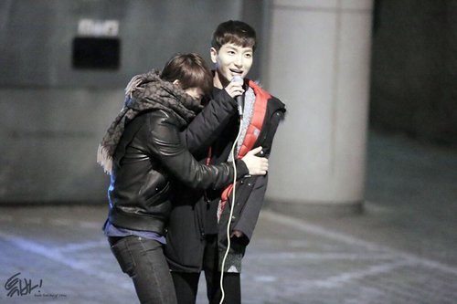 If you notice, donghae's behaviour towards leeteuk is completely different. The way he always hits the members when he is laughing or getting hyper. It's like they are his siblings/friends. But he never does it to leeteuk. It's like he sees him as a parental figure