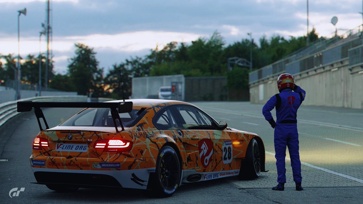 Oficials Simracing Team tweet media