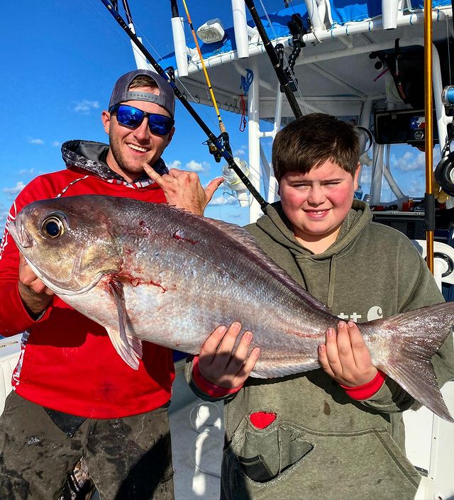 MaiEGomez1's tweet photo. The Elusive Barrel Fish π€―
Thereβs several things that make this fish unique. Starting off with the first big one,
#Fishing #Deepsea #Barrelfish #Fish #Fishing #Fun #Exciting #Offshore #MonstaFishin https://t.co/jOLHhTvFbC