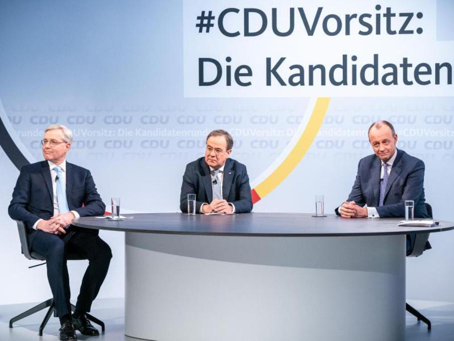  CDU choses new Party LeaderMerkel has not been CDU party leader since 2018. Current leader - Annegret Kramp-Karrenbauer - is stopping. 1001 Delegates at a party conference taking place digitally 15-16 Jan choose new Leader, in 2 rounds of voting. 3 candidates running3/25