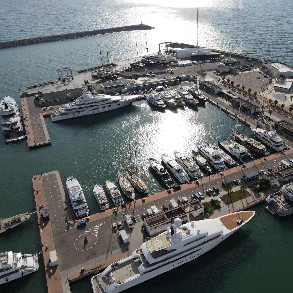 Pendennis Vilanova (@vilanova_marina) on Twitter photo Calling all large yachts: are you searching for a short stay in the Mediterranean? A rare gap between bookings means we have a short-term berth available for a 2 - 3 month stay. Find out more by contacting info@vilanovagrandmarina.com or calling (+34) 938 10 56 11 Calling all large yachts: are you searching for a short stay in the Mediterranean? A rare gap between bookings means we have a short-term berth available for a 2 - 3 month stay. Find out more by contacting info@vilanovagrandmarina.com or calling (+34) 938 10 56 11