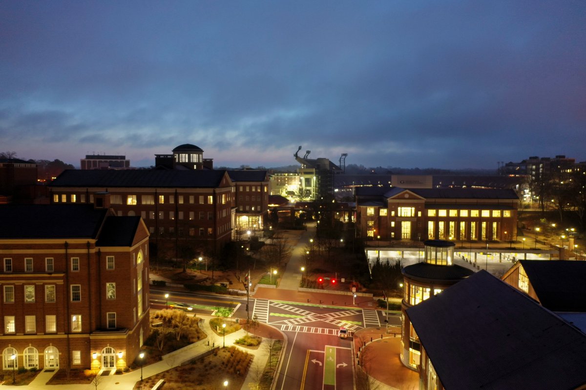 universityofga's tweet photo. Good morning, Bulldogs! https://t.co/QgpiTQmDCD