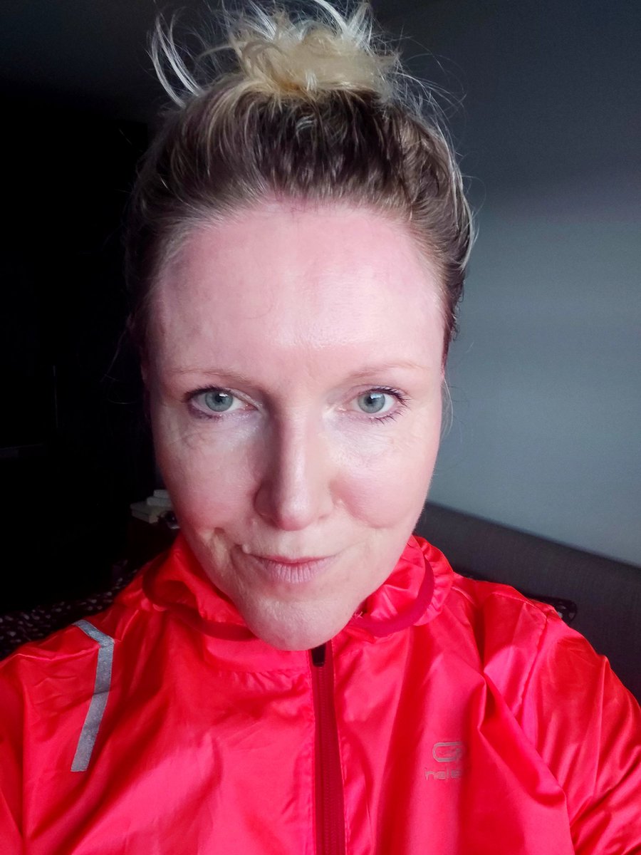 JoannaTMedia's tweet photo. Looking delightful after a great lunchtime 4.6k run to a) get the steps in and b) stop my head exploding with home schooling 'fun'! 🤣 #RedJanNE #REDJanuary2021 https://t.co/ve6Nc6pVNh
