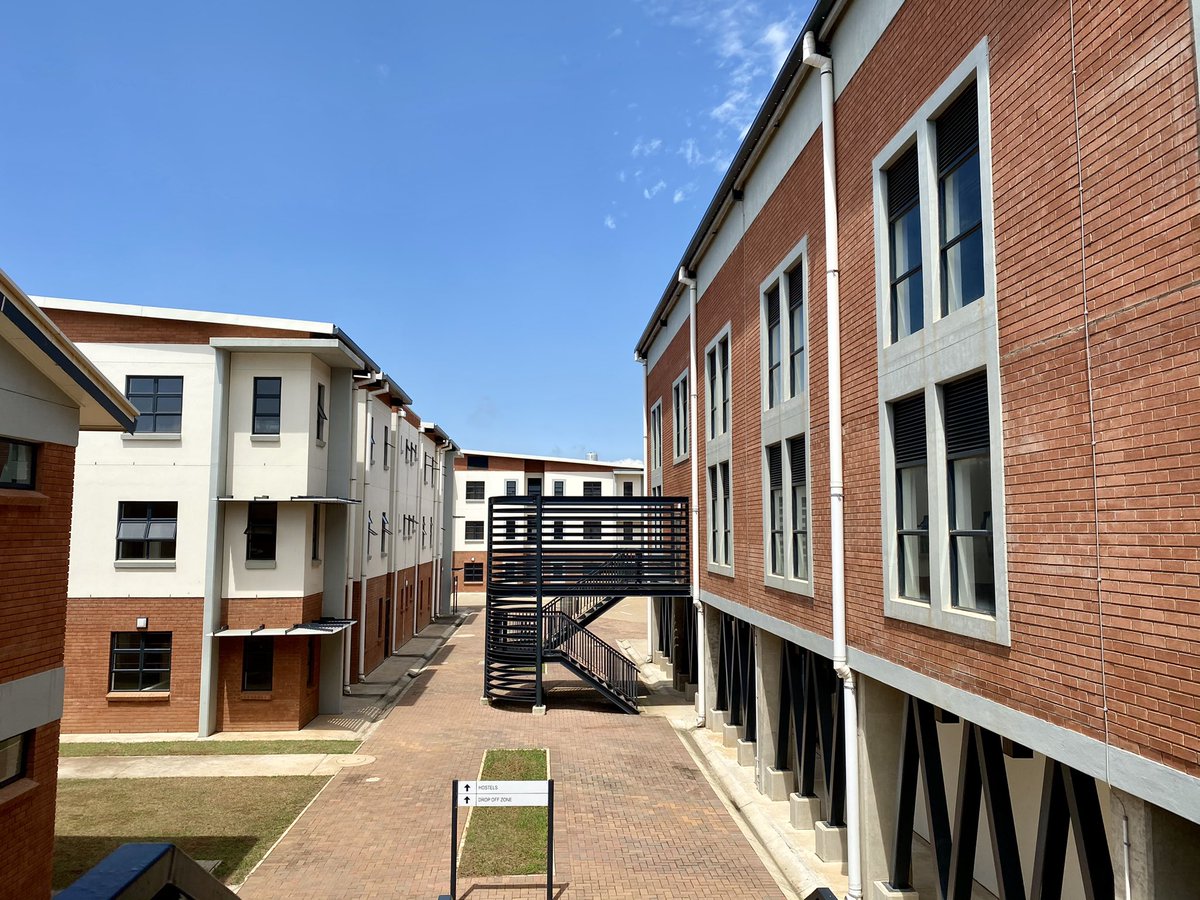 siyandandaba's tweet photo. A brand new school 📡🌡🔬🧬

✨✨ https://t.co/t2y0o00bms