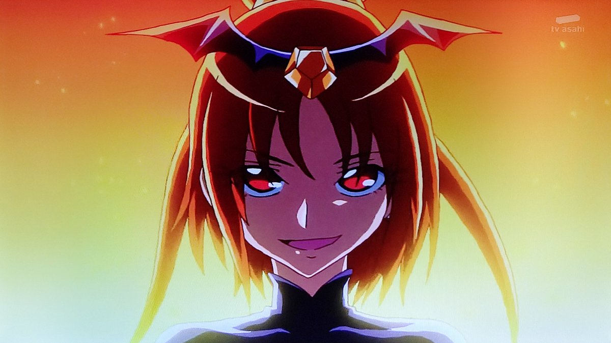 静かに暮らしたい プリキュア放映史における1月13日 8年前 スマイルプリキュア イケメン度増しのバッドエンドサニー あざとく悪どいバッドエンドピース カッコいいお姉様なバッドエンドマーチ 美脚 冷たく妖艶なバッドエンドビューティ 彼女達もまた