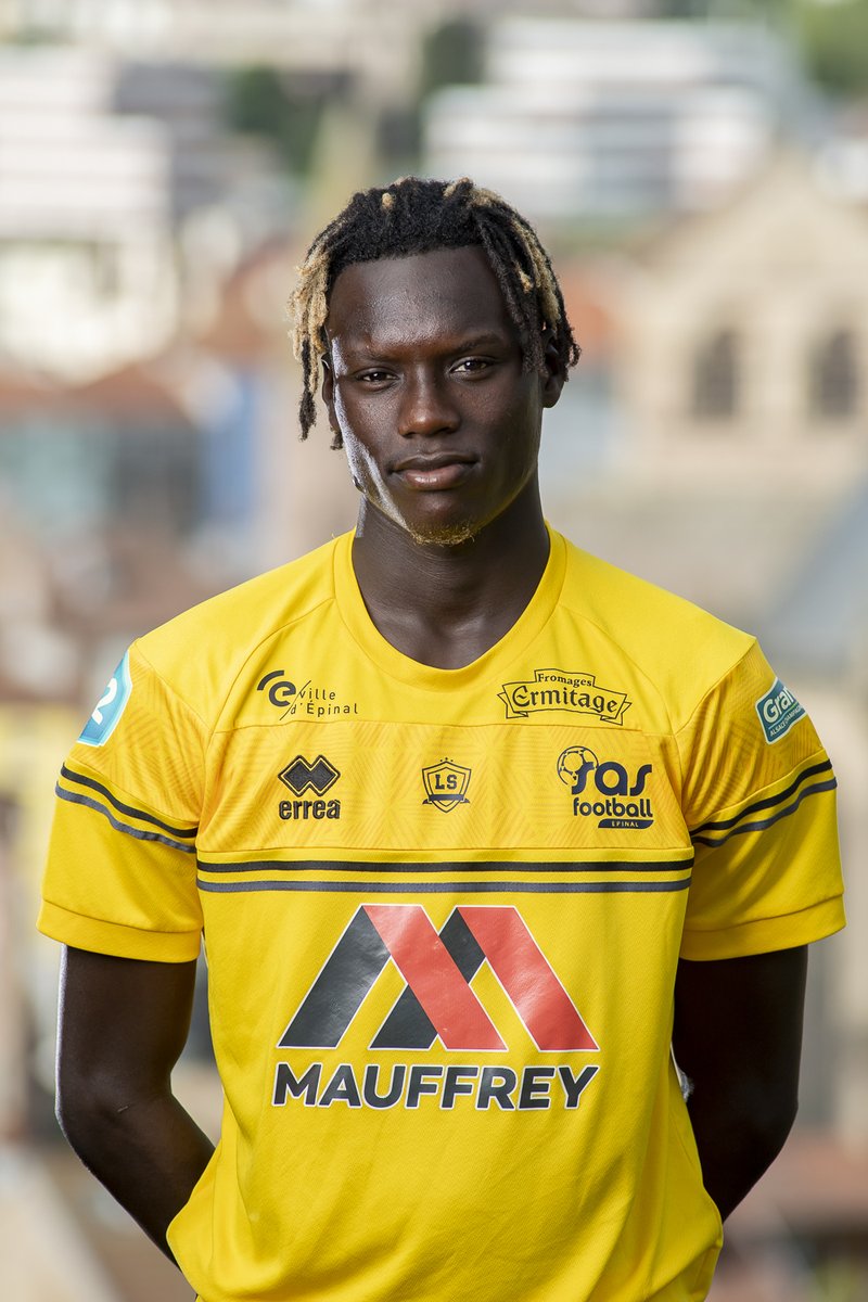 Sas Football Epinal Officiel Joyeux Anniversaire Toute La Famille Sas Epinal Un Joyeux Anniversaire A Un Joueur De L Equipe Spinalienne Abdoulaye Niang Au Club Depuis 14